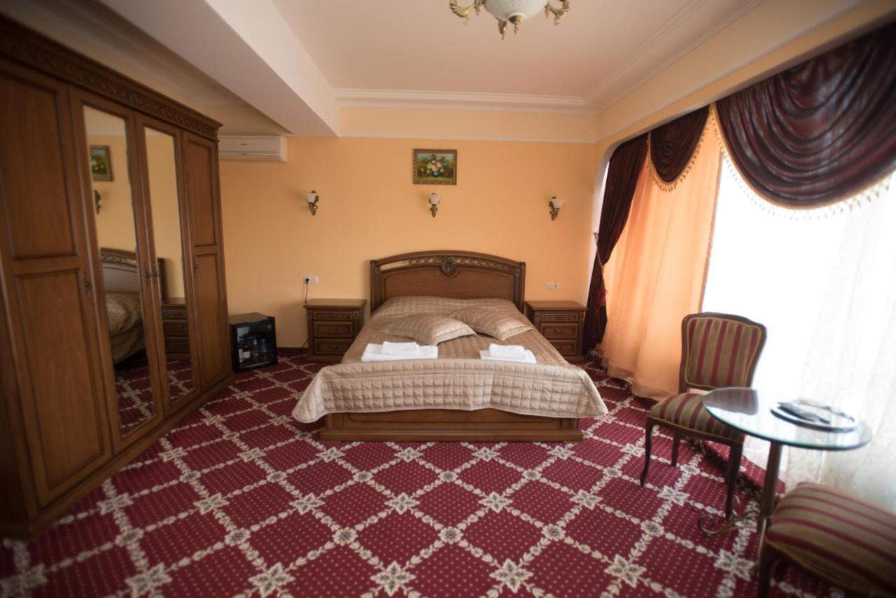 Altin Palace Comrat エクステリア 写真