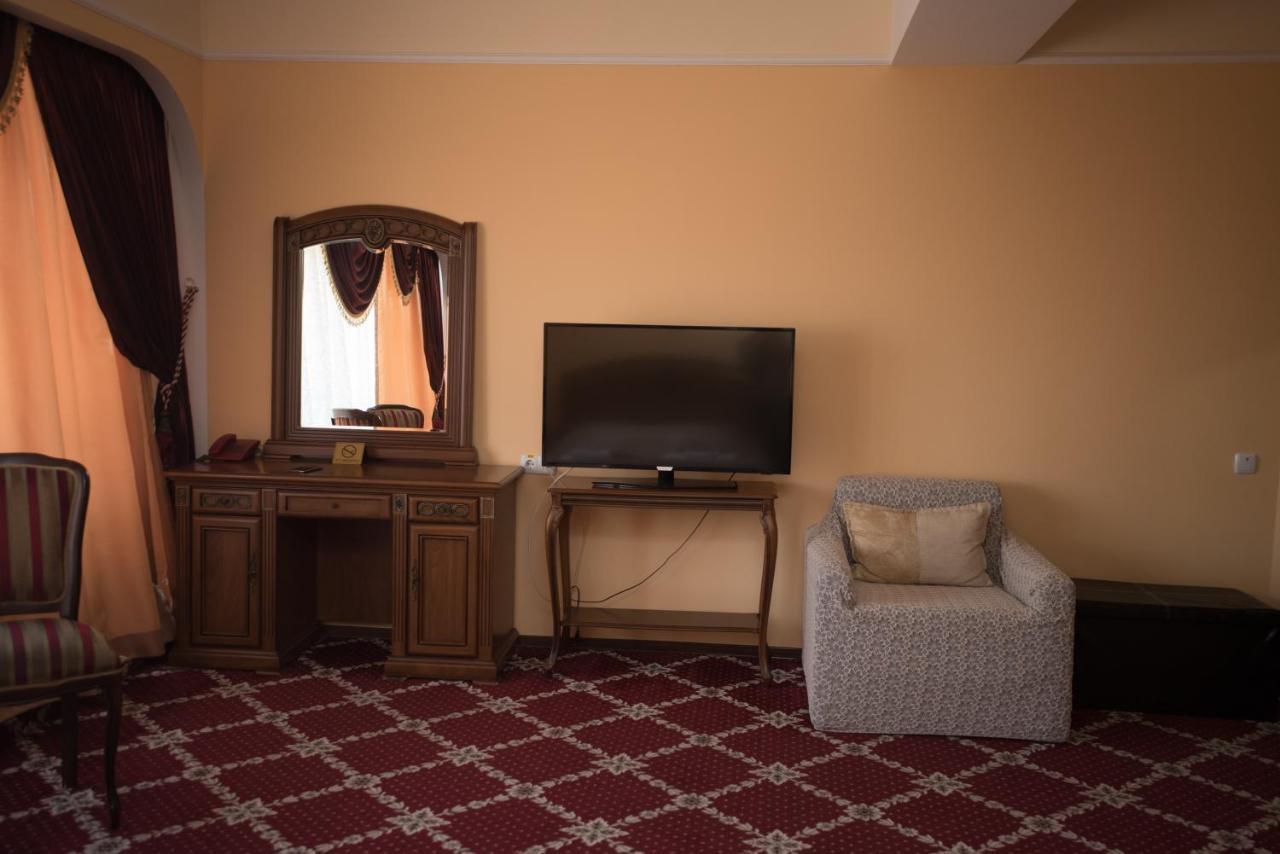 Altin Palace Comrat エクステリア 写真
